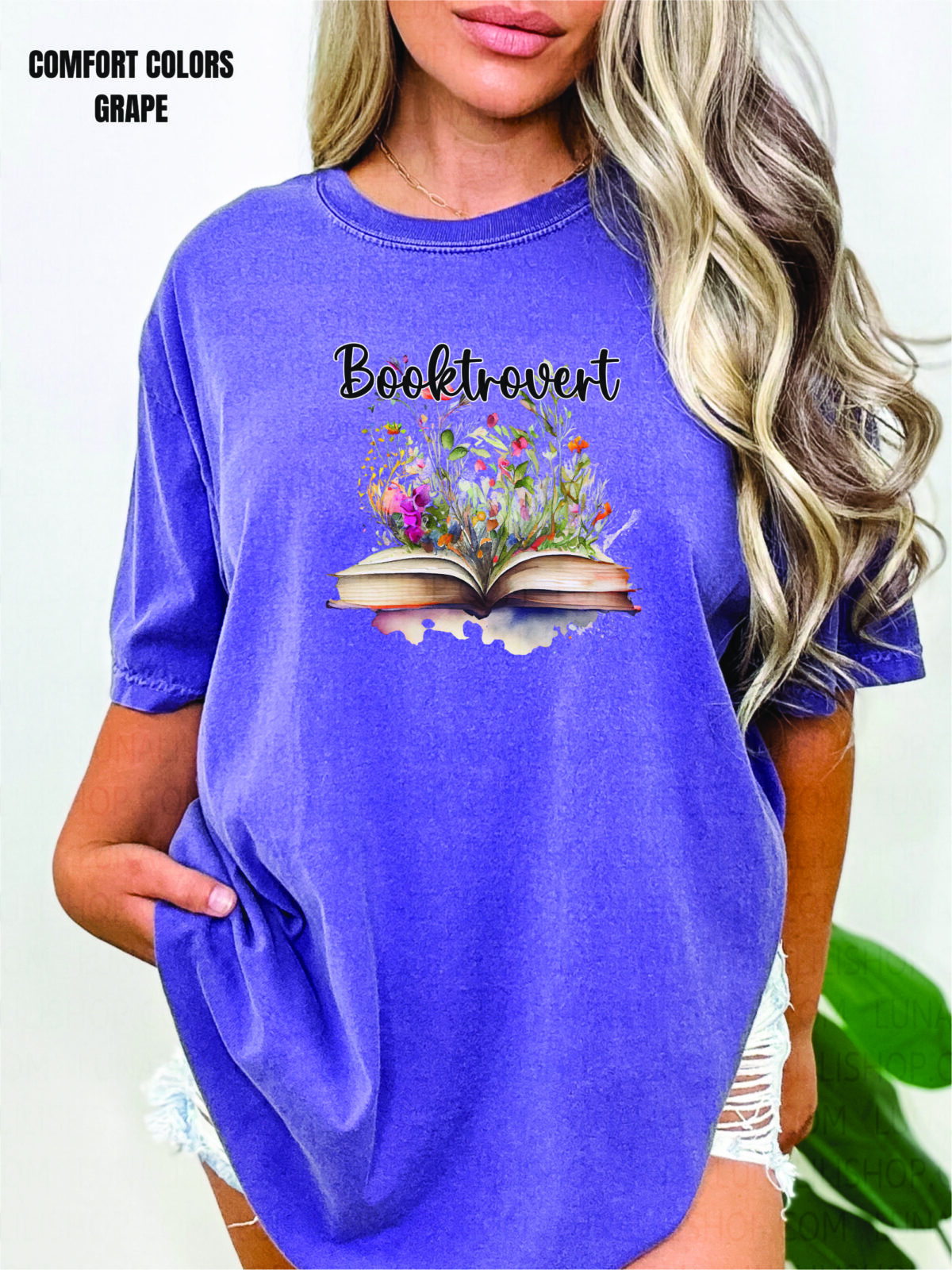booktrovert tee shirt