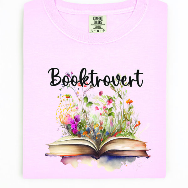 booktrovert tee shirt